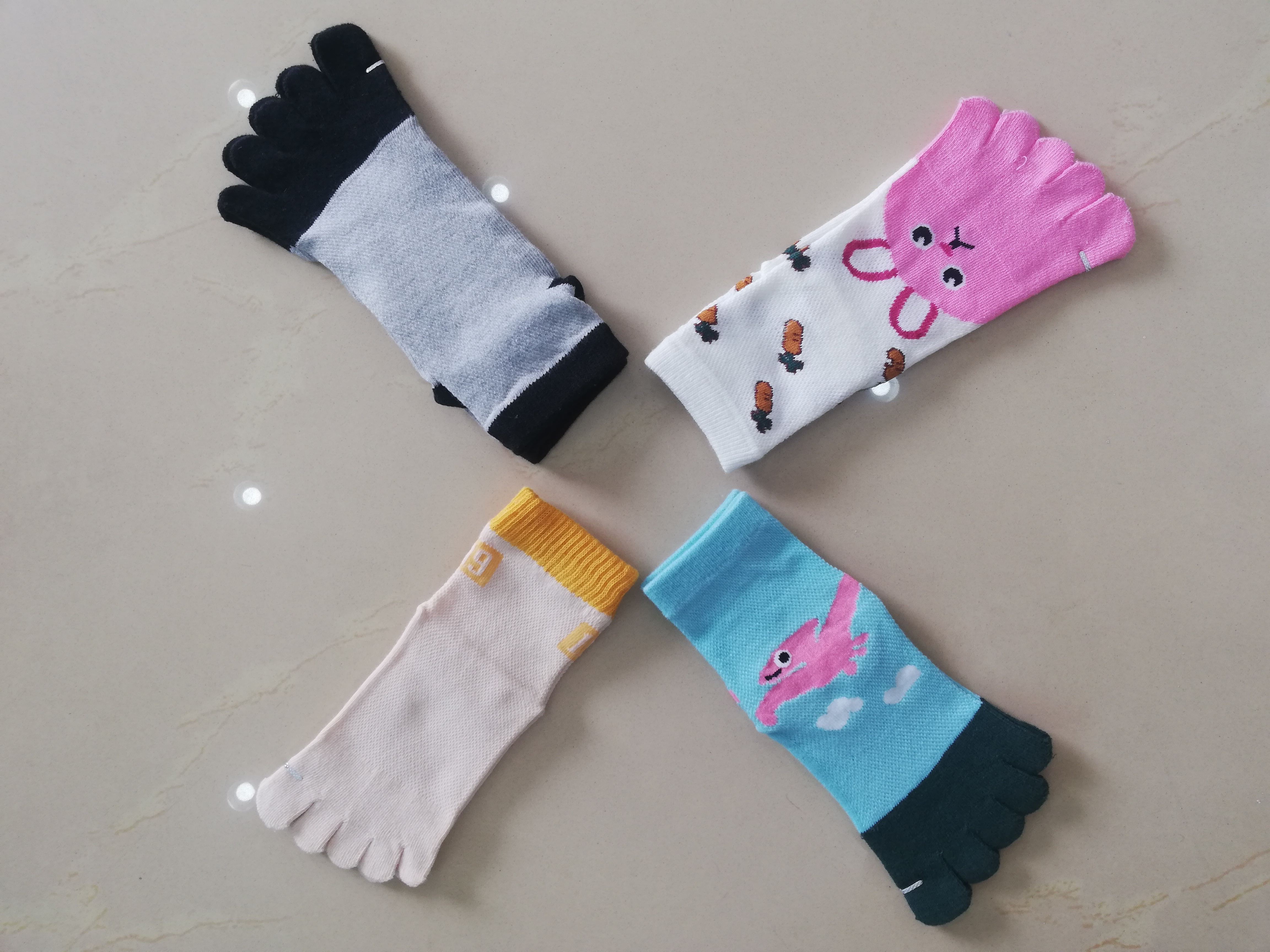 Custom Yoga Socks thumbnail 4