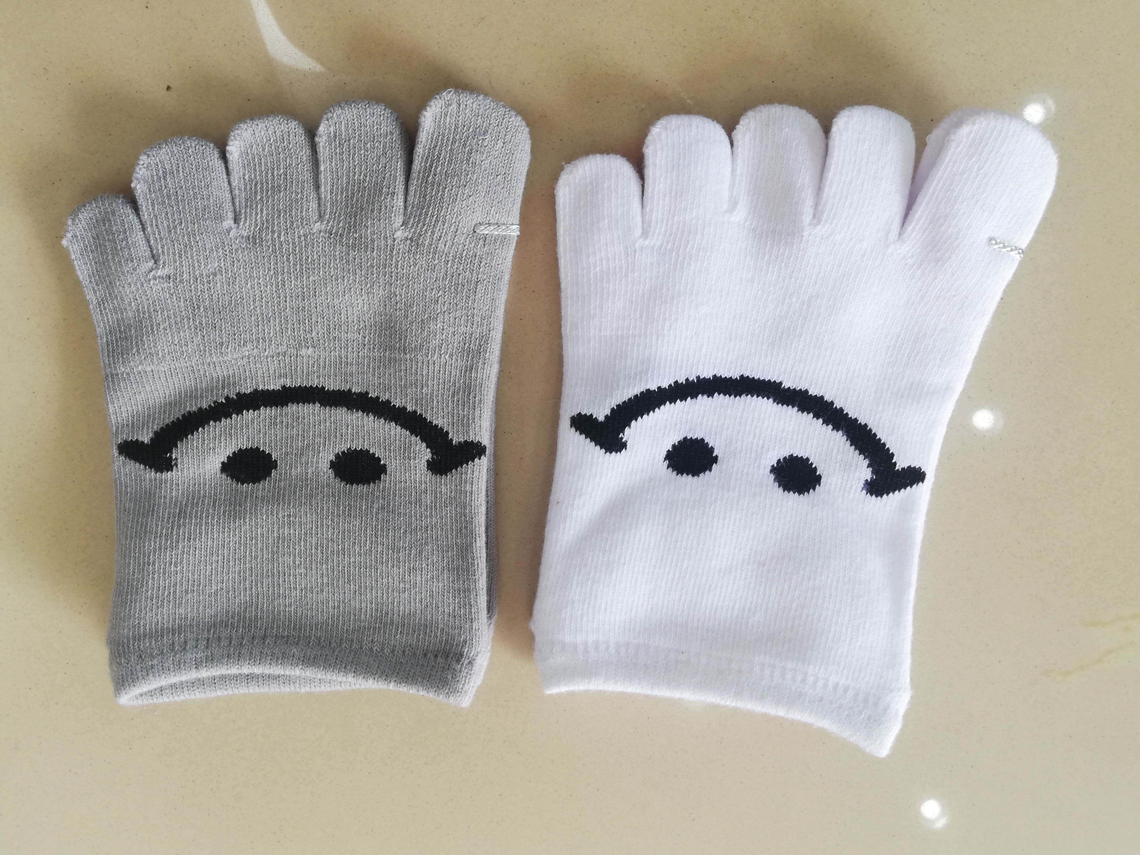 Custom Yoga Socks thumbnail 5